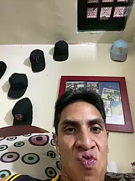 Snapshot of Monkey_uchiha777 chatting on March 18, 2025, 10:37 pm Monkey uchiha777 online show from March 18, 2025, 10:37 pm