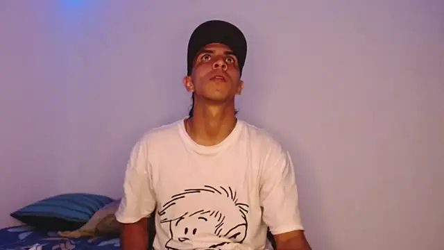 Snapshot of Monkey_uchiha777 chatting on December 3, 2025, 12:07 am Monkey uchiha777 online show from December 3, 2025, 12:07 am