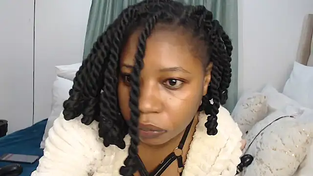 MystiqueTeee online show from June 7, 2026, 2:05 am