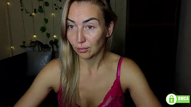 Kiss julli88I online show from September 19, 2025, 5:24 pm