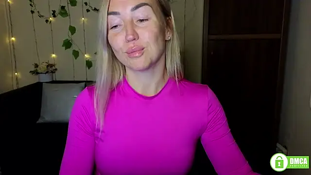 Kiss julli88I online show from September 26, 2025, 5:28 pm