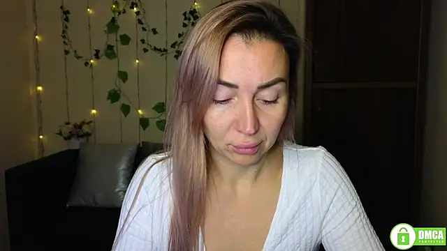 Kiss julli88I online show from November 18, 2025, 6:23 pm