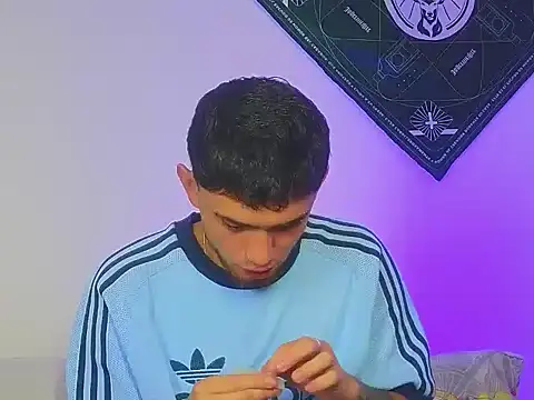 samevansx  online show from September 9, 2025, 1:43 pm