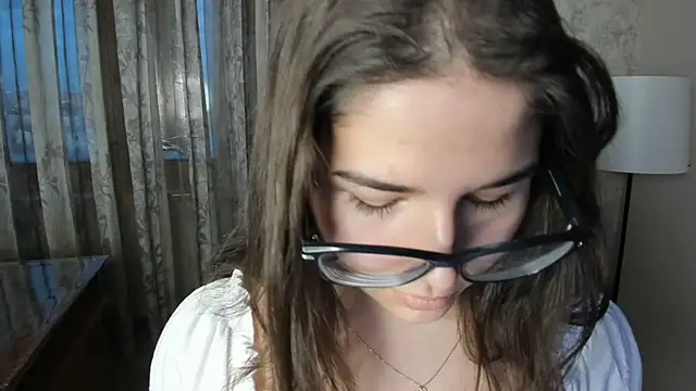 FloraBanford online show from March 20, 2025, 3:58 pm