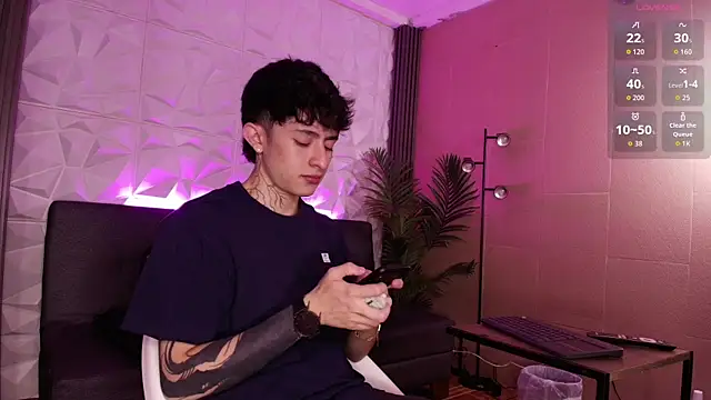 troy rouge online show from December 2, 2025, 7:31 pm