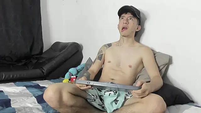 troy rouge online show from March 5, 2026, 11:28 am