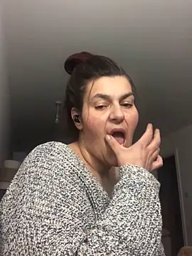 Curvy-Essex-Milf online show from October 10, 2025, 5:45 pm