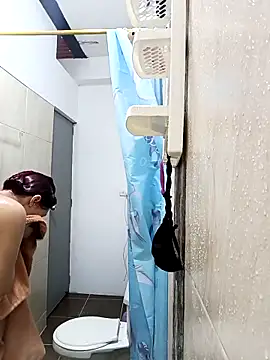 Snapshot of sharon_rosse__ chatting on December 18, 2025, 9:43 pm sharon rosse online show from December 18, 2025, 9:43 pm