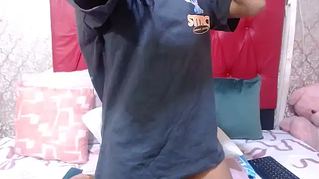 BondiBitch online show from September 19, 2025, 4:07 pm