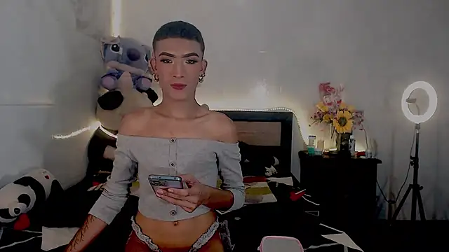 KimberlyXtreme online show from September 13, 2025, 2:44 am