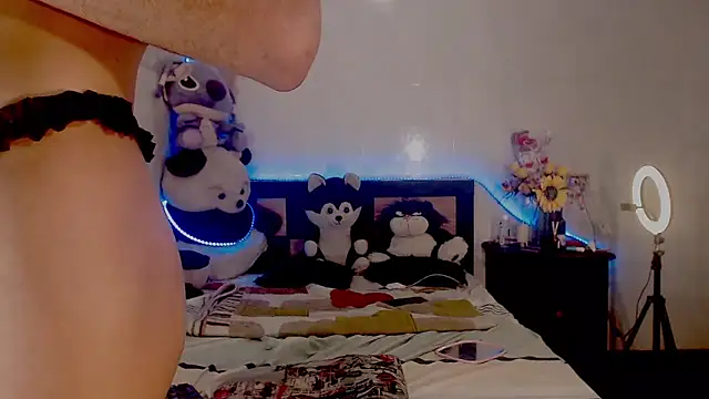 KimberlyXtreme online show from September 15, 2025, 9:15 pm