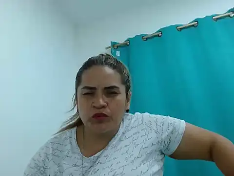 Milena Foox online show from December 18, 2025, 1:11 am