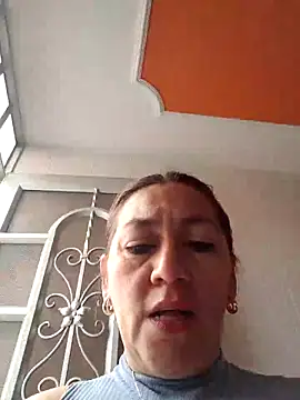 Luna-nevada online show from September 22, 2025, 5:04 pm