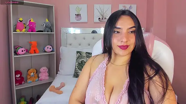 Sophie Grays  online show from April 27, 2026, 3:21 pm