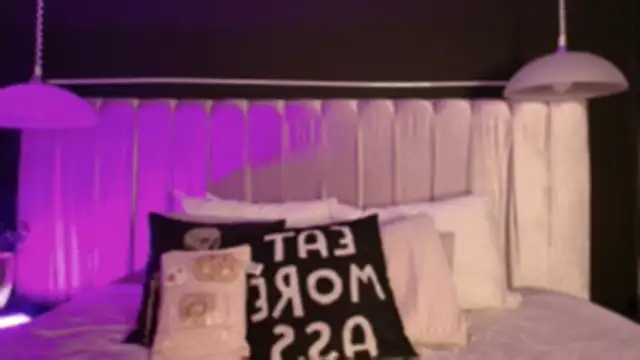 Zhally Dee online show from September 17, 2025, 7:48 pm