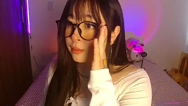 Oliviargf online show from June 14, 2026, 2:30 pm