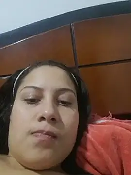esmeralda jadees online show from March 10, 2025, 12:51 am