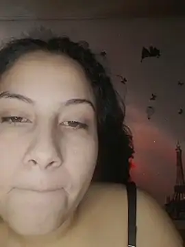 esmeralda jadees online show from March 14, 2025, 6:39 pm