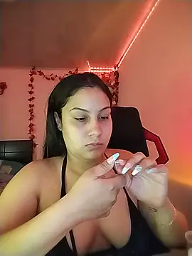 esmeralda jadees online show from May 21, 2026, 8:27 pm