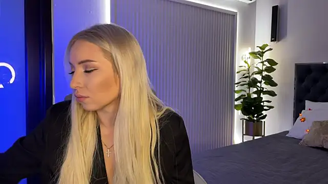 OhMyEmma online show from October 18, 2025, 1:19 am