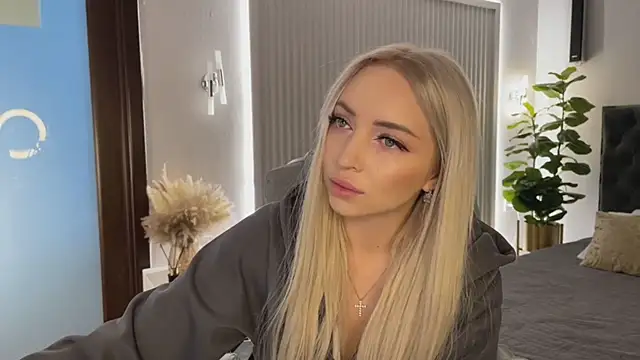 OhMyEmma online show from April 13, 2026, 1:11 am