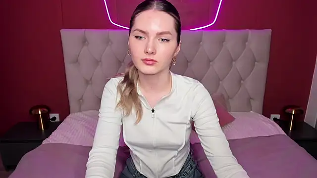 EvelineAmore online show from March 19, 2025, 11:06 am