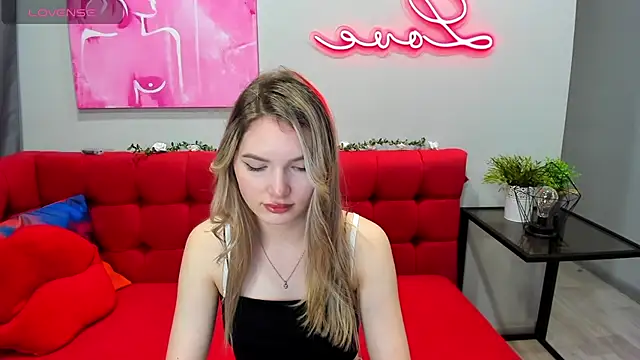 EvelineAmore online show from September 13, 2025, 8:47 am