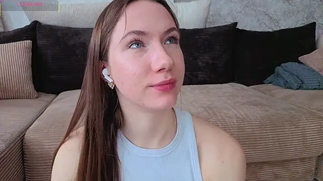Snapshot of Kira_mindnes chatting on April 24, 2026, 6:16 am Kira mindnes online show from April 24, 2026, 6:16 am