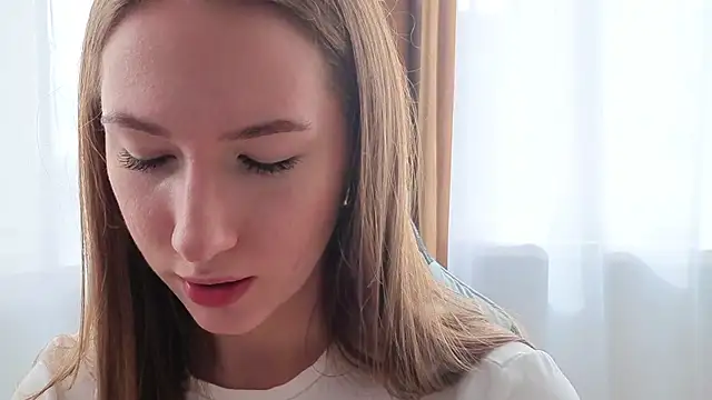 Snapshot of Kira_mindnes chatting on May 31, 2026, 6:31 am Kira mindnes online show from May 31, 2026, 6:31 am