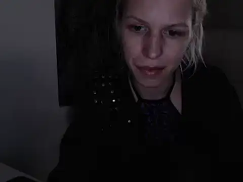 ElssaRush online show from March 17, 2025, 3:57 am