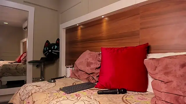 AriadnaHarper online show from April 19, 2026, 6:10 pm