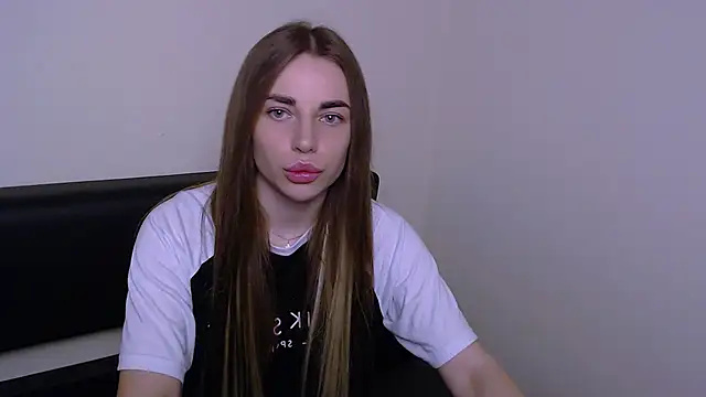 MiaDari  online show from March 10, 2025, 8:04 am