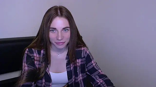 MiaDari  online show from March 11, 2025, 10:18 am