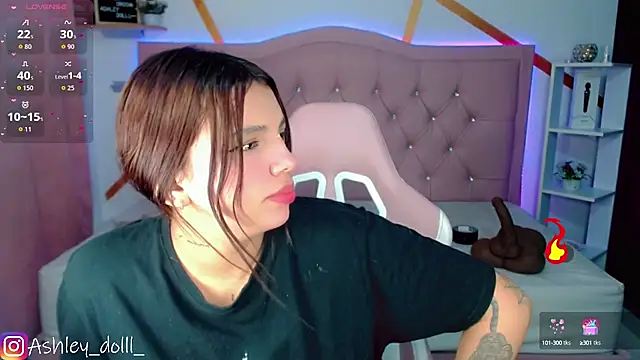 Ashley dolll online show from October 3, 2025, 9:12 pm