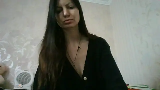 AliseWats online show from October 13, 2025, 10:15 am