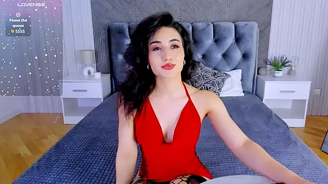 Maya Rogerss online show from November 28, 2025, 2:42 pm