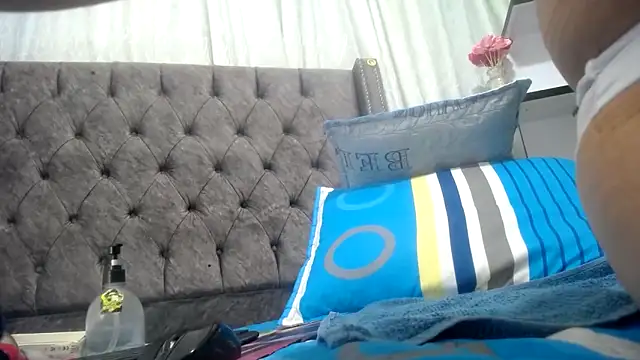 ANA-BULLOCK- online show from September 30, 2025, 12:21 pm