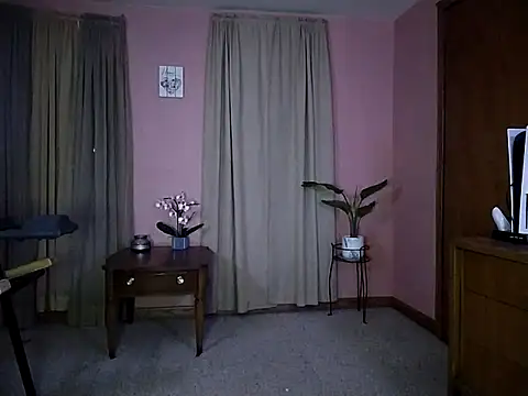 Snapshot of AlicePayne chatting on March 17, 2025, 3:57 am AlicePayne online show from March 17, 2025, 3:57 am