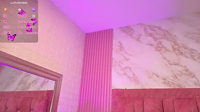 goldilockss15 online show from April 18, 2026, 11:25 am