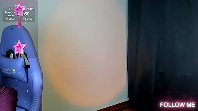 emma cute7 online show from September 10, 2025, 2:33 am