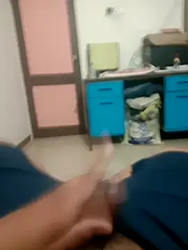 Snapshot of roney110 chatting on March 7, 2025, 11:18 am roney110 online show from March 7, 2025, 11:18 am