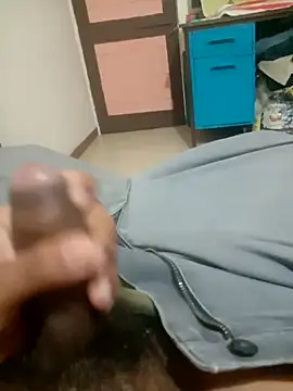 Snapshot of roney110 chatting on March 8, 2025, 1:17 am roney110 online show from March 8, 2025, 1:17 am