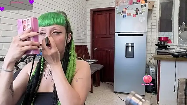 freyaa sorcerees online show from October 4, 2025, 7:01 pm