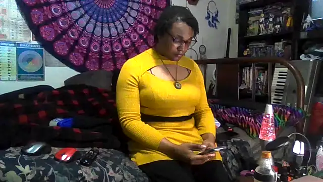 GardeniaFields online show from November 26, 2025, 1:39 am