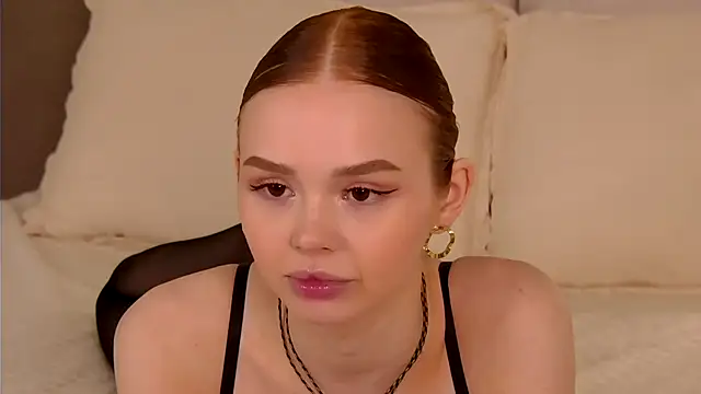 MiraBliss online show from September 18, 2025, 5:59 pm