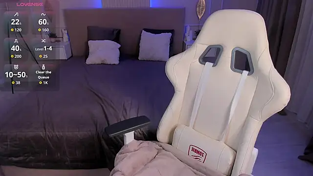 carrie145 online show from October 29, 2025, 3:42 am