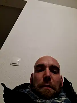 Smokeym123 online show from February 21, 2026, 7:04 pm