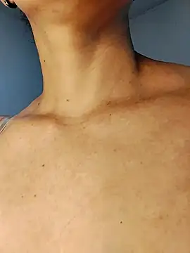 hotsexass online show from April 18, 2026, 12:09 pm