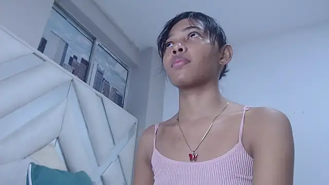 willow smitt online show from April 21, 2026, 12:55 pm