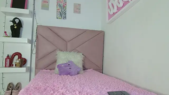 eva sin18 online show from April 19, 2026, 11:18 pm